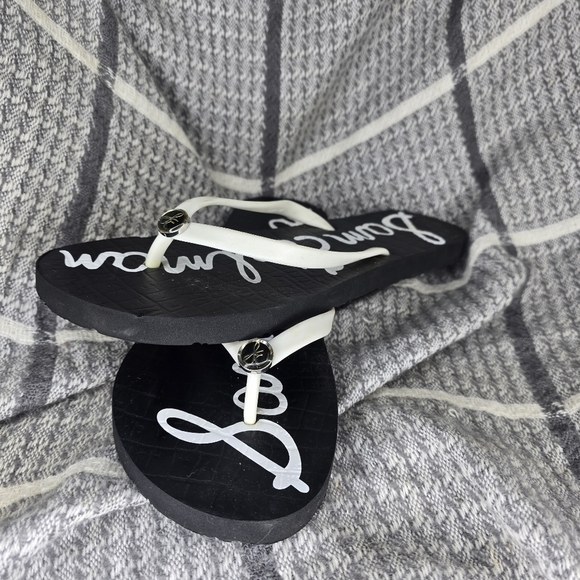 Sam Edelman Black Flip Flops Size 10 - Picture 2 of 5
